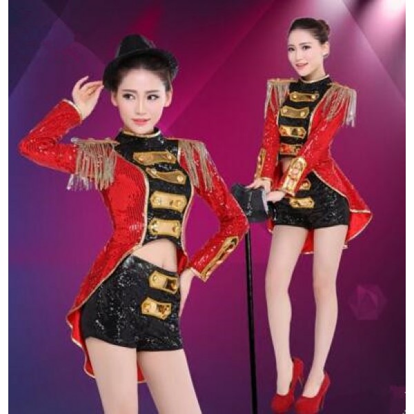 Black red shop and gold outfit